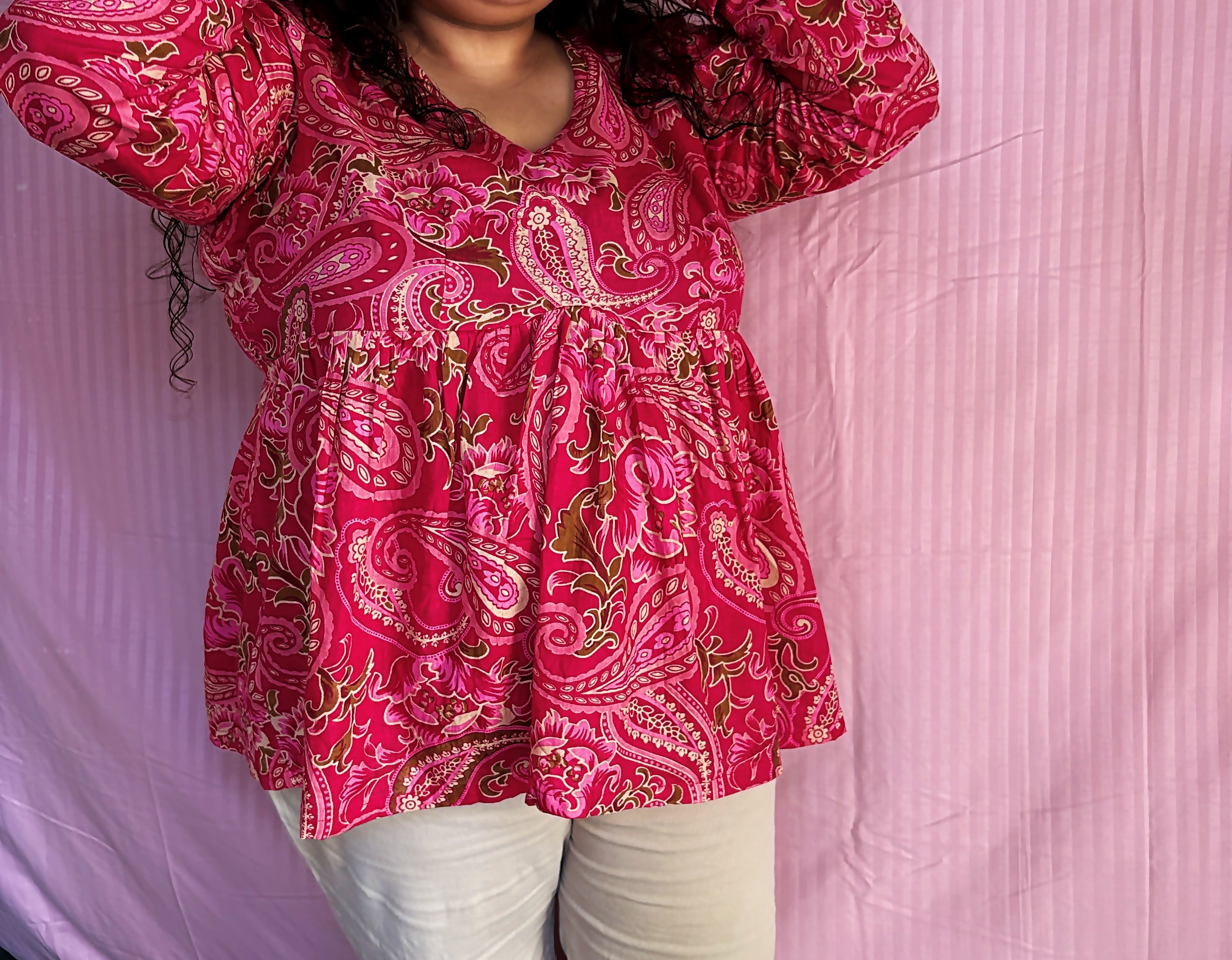 Gulnaar Nayra cut Short Kurti – Paisley Bloom Pattern